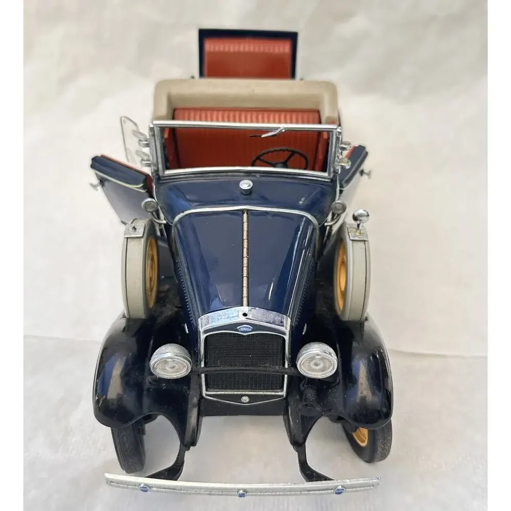 A34 MOTOR CITY CLASSICS 1931 FORD MODEL A CONVERTIBLE DIECAST CAR 1/18 SCALE